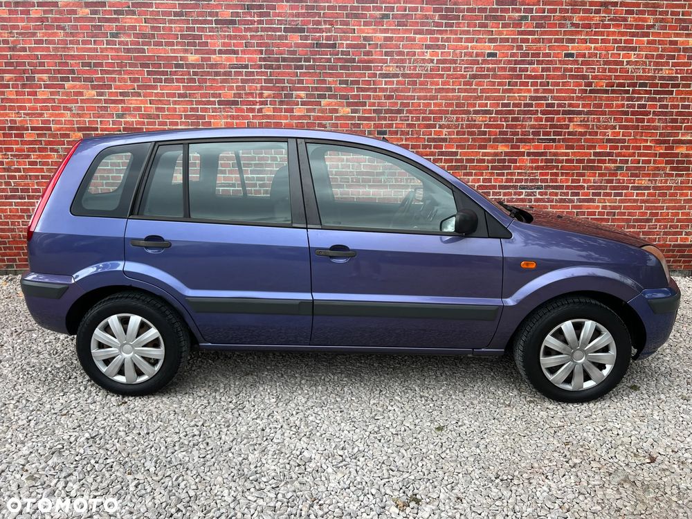 Ford Fusion - 31