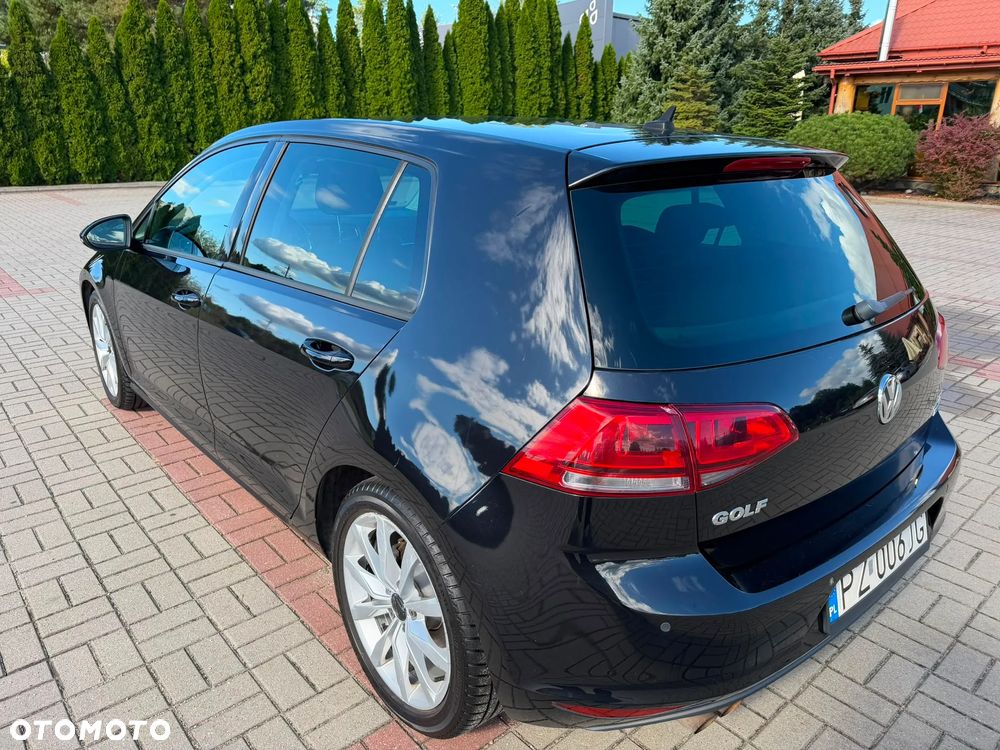Volkswagen Golf - 2