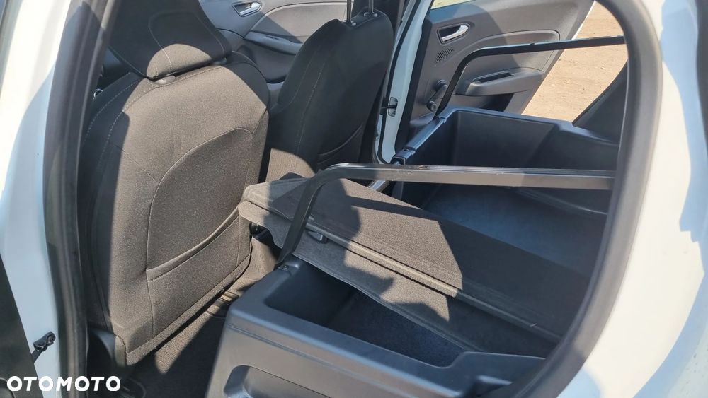 Renault Clio E-TECH 140 INTENS - 24