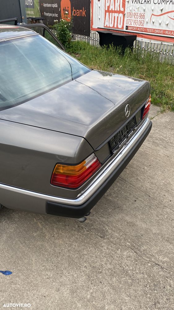 Mercedes-Benz W124 - 23