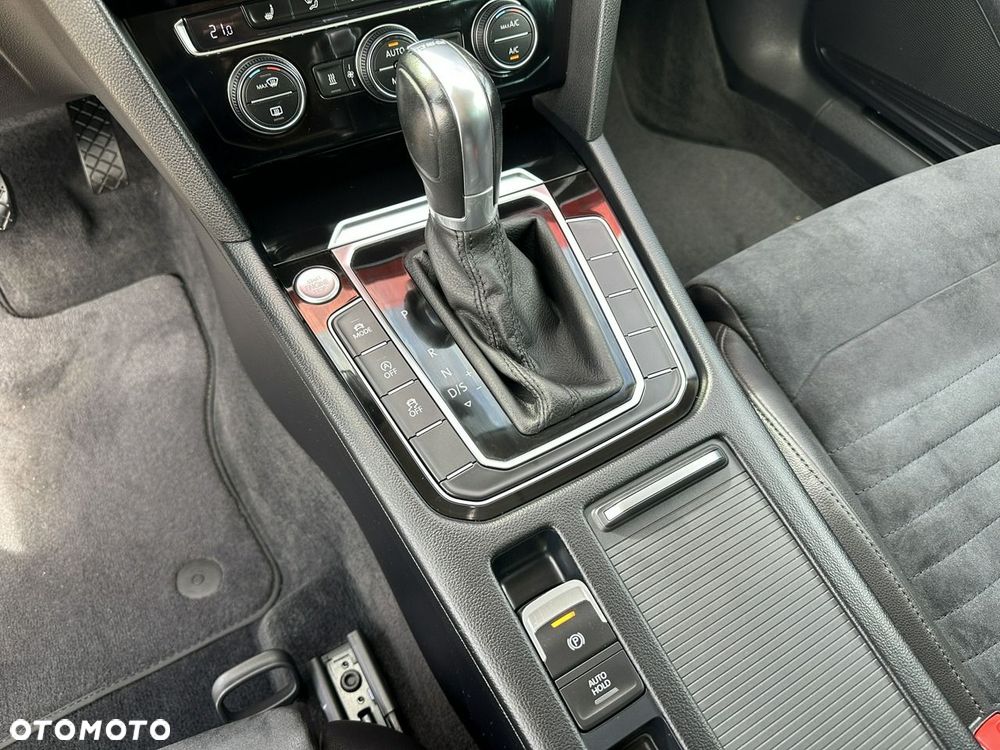 Volkswagen Passat Variant 2.0 TSI (BlueMotion Technology) DSG Highline - 23