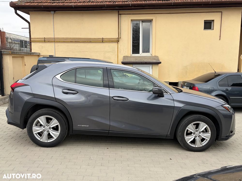 Lexus UX 250h Business Edition - 27