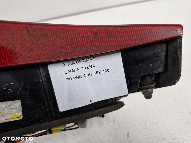 KIA OPTIMA 3 III LAMPA PRAWY TYŁ PRAWA TYLNA W KLAPĘ - 5