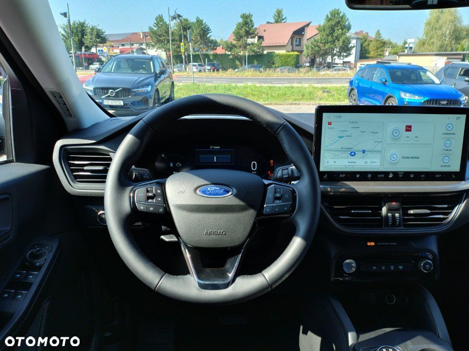 Ford Kuga - 10