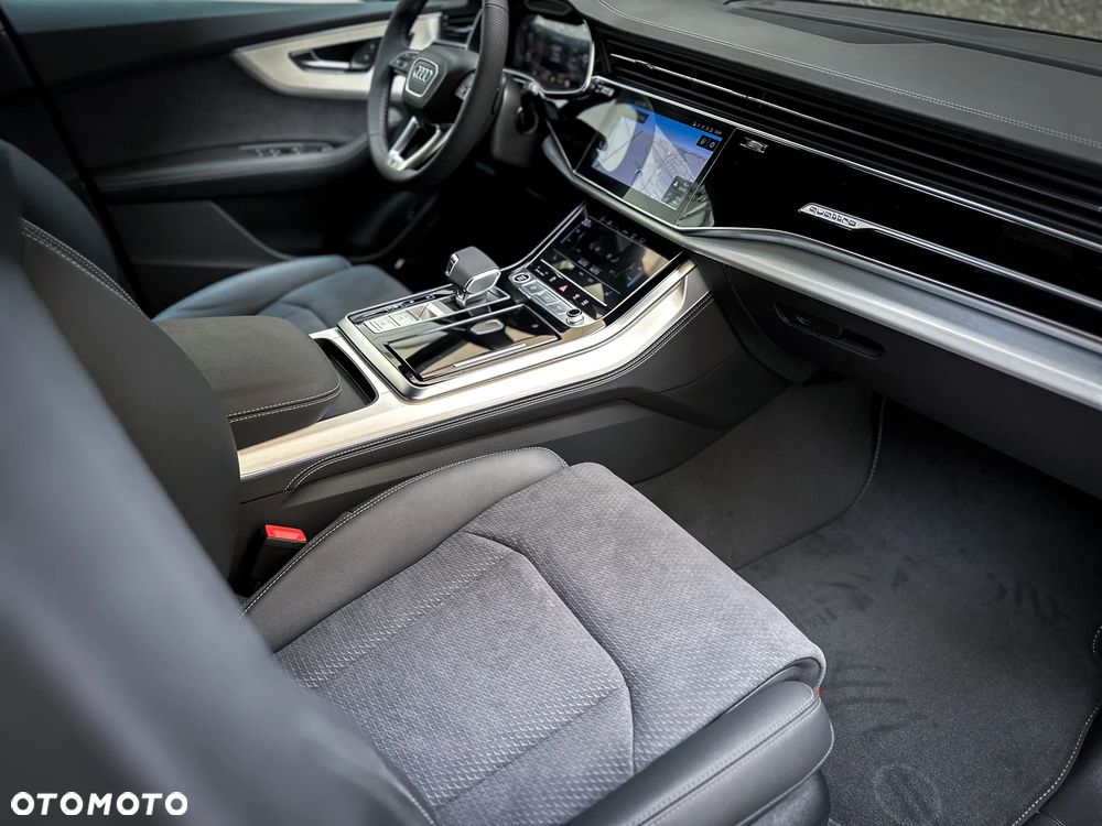 Audi Q8 - 30