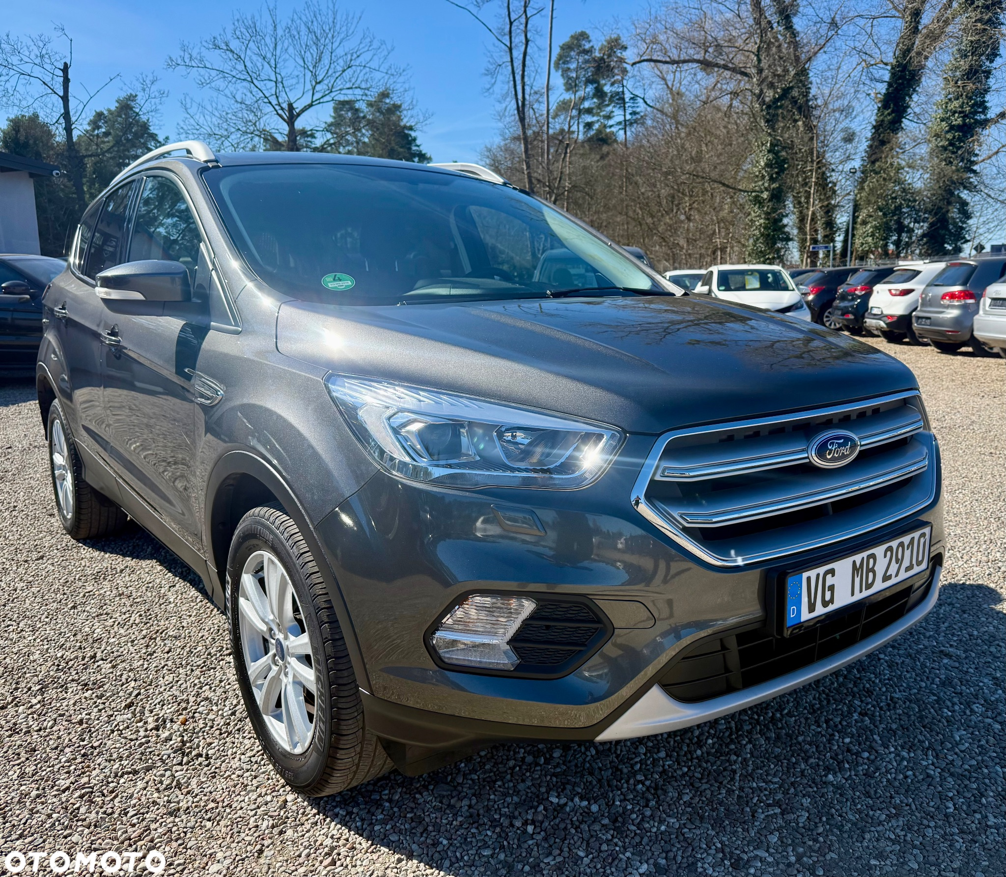 Ford Kuga 1.5 EcoBoost 2x4 Trend - 2
