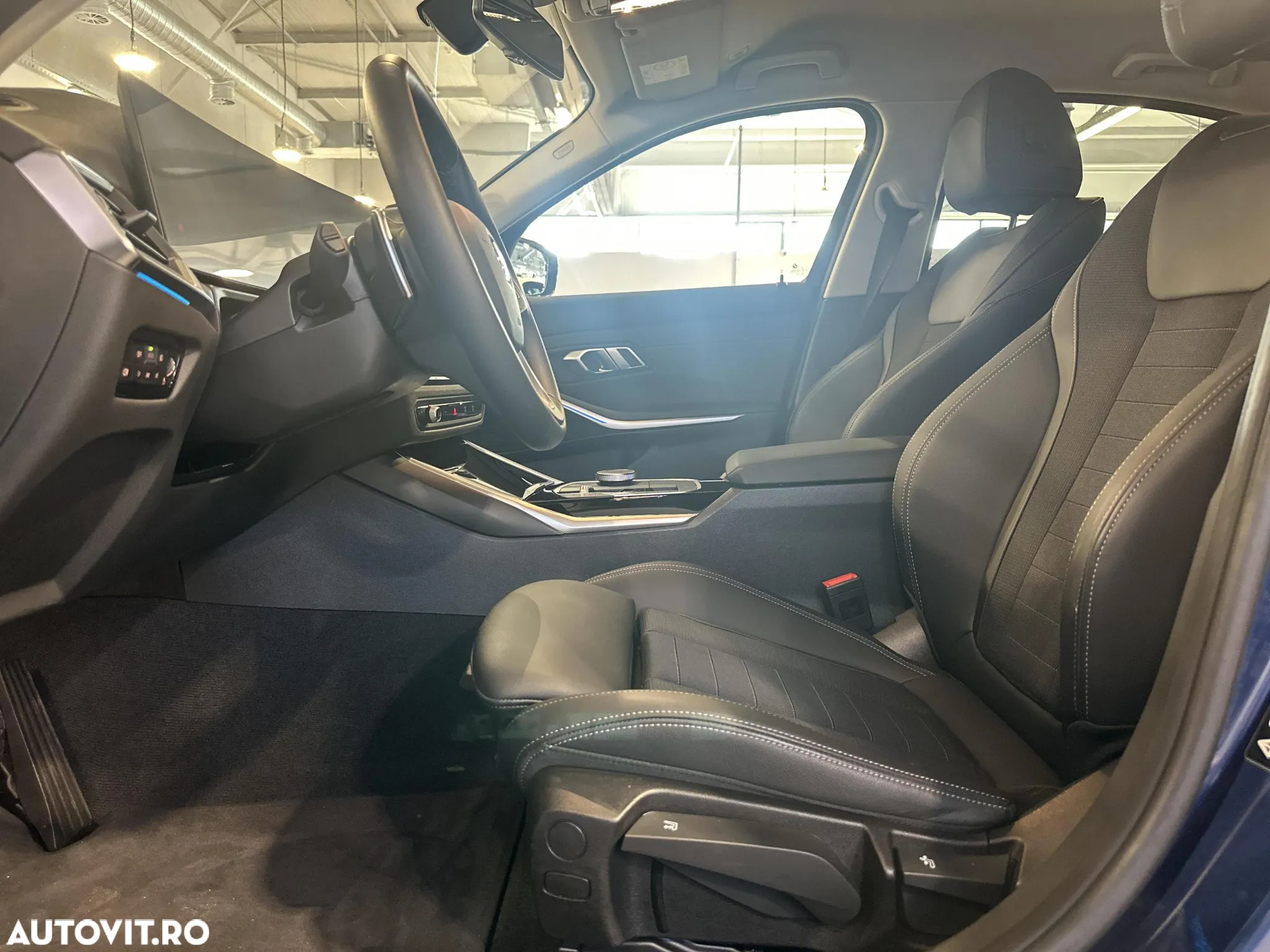 BMW Seria 3 320i xDrive Aut. - 24