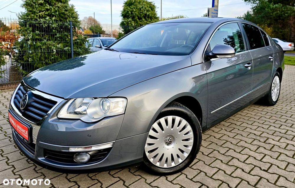 Volkswagen Passat 1.6 FSI Comfortline - 34