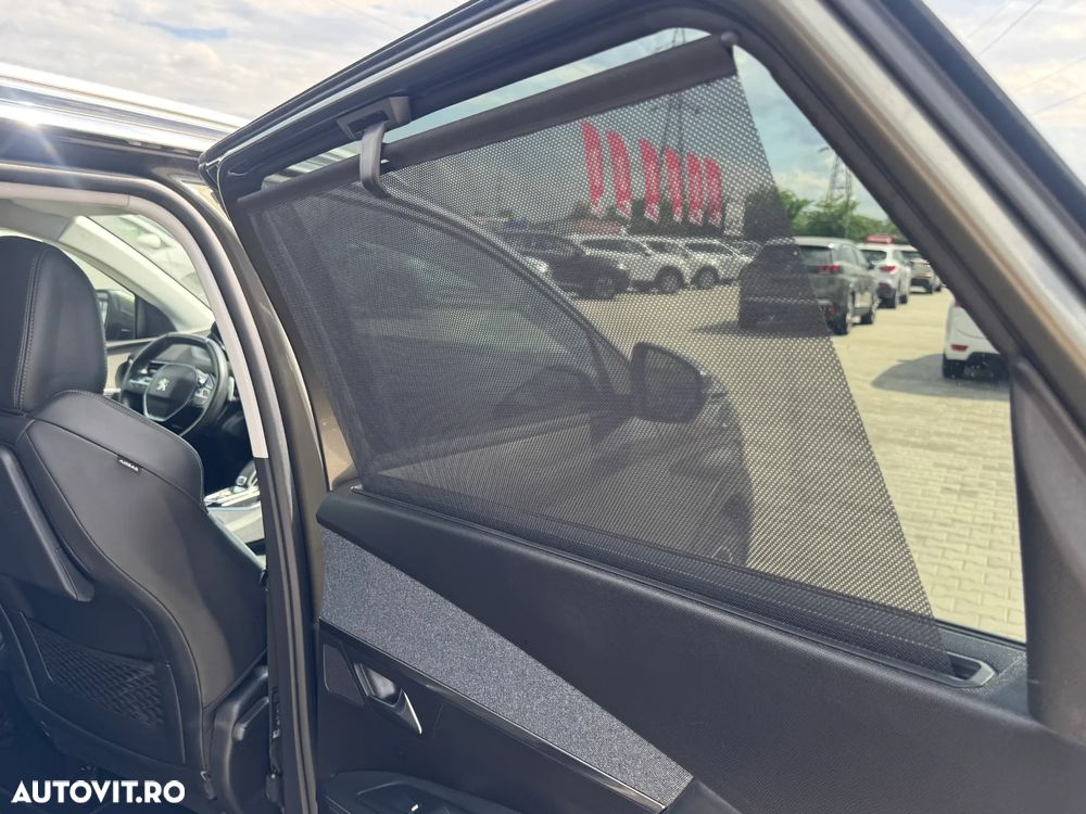 Peugeot 5008 BlueHDI 130 EAT8 Allure - 29