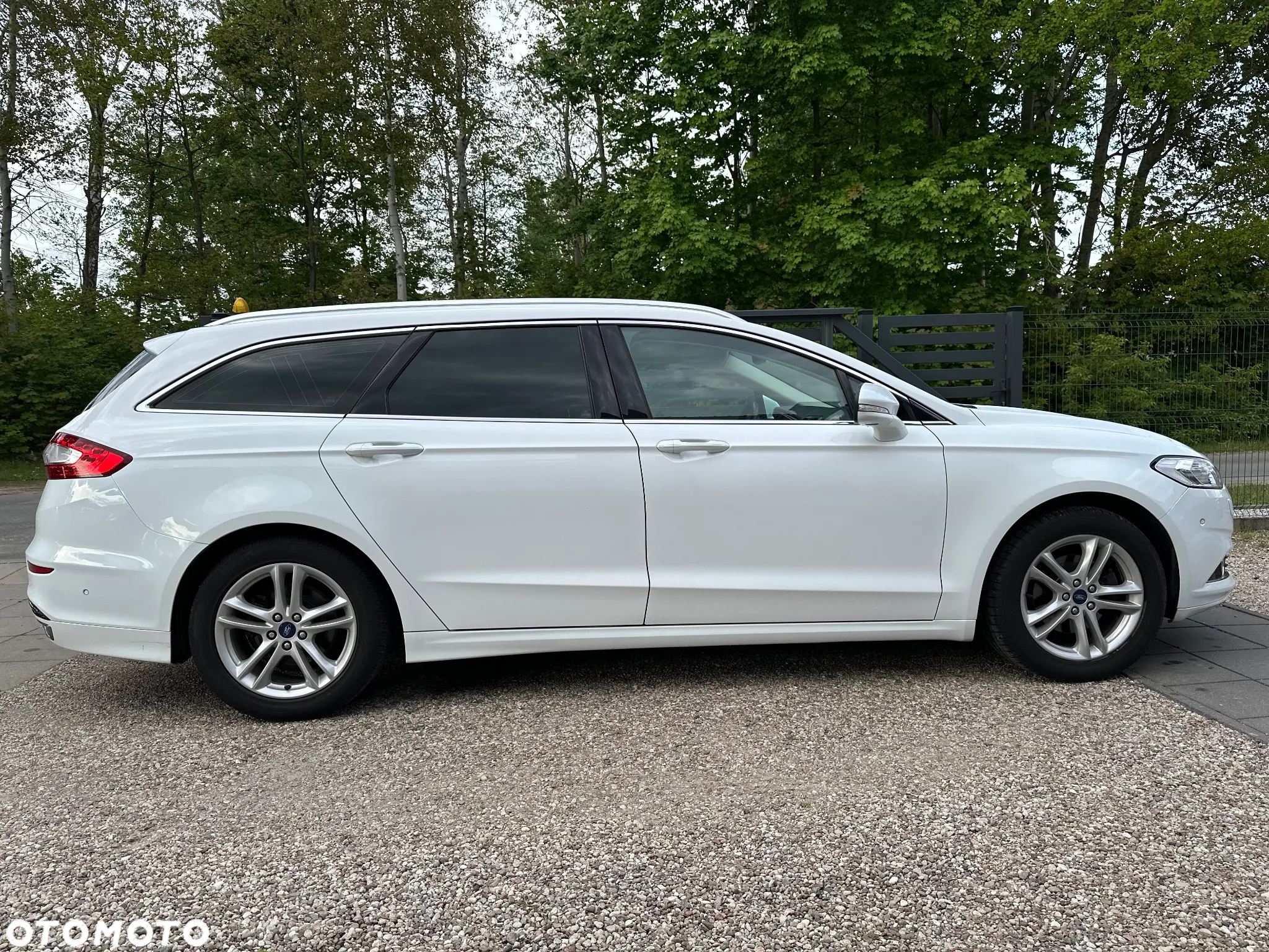 Ford Mondeo 2.0 TDCi Titanium PowerShift - 11
