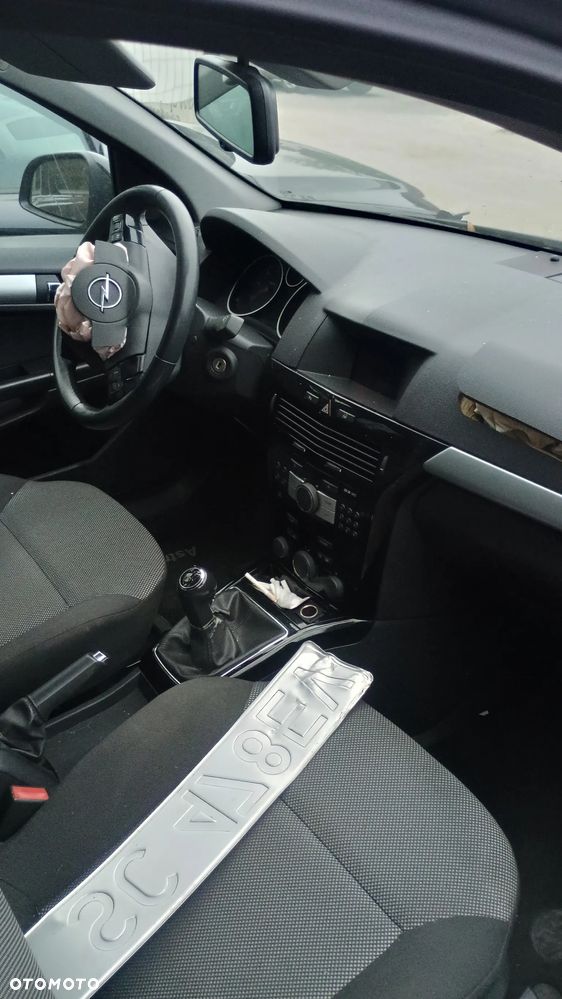 Opel Astra 1.9 CDTI 111 - 1