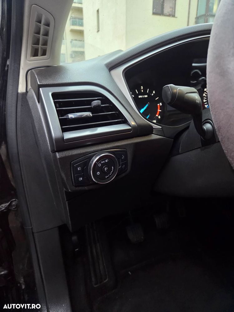 Ford Mondeo 2.0 TDCI Trend - 14