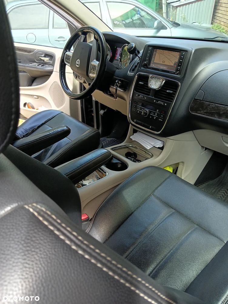 Lancia Voyager - 11