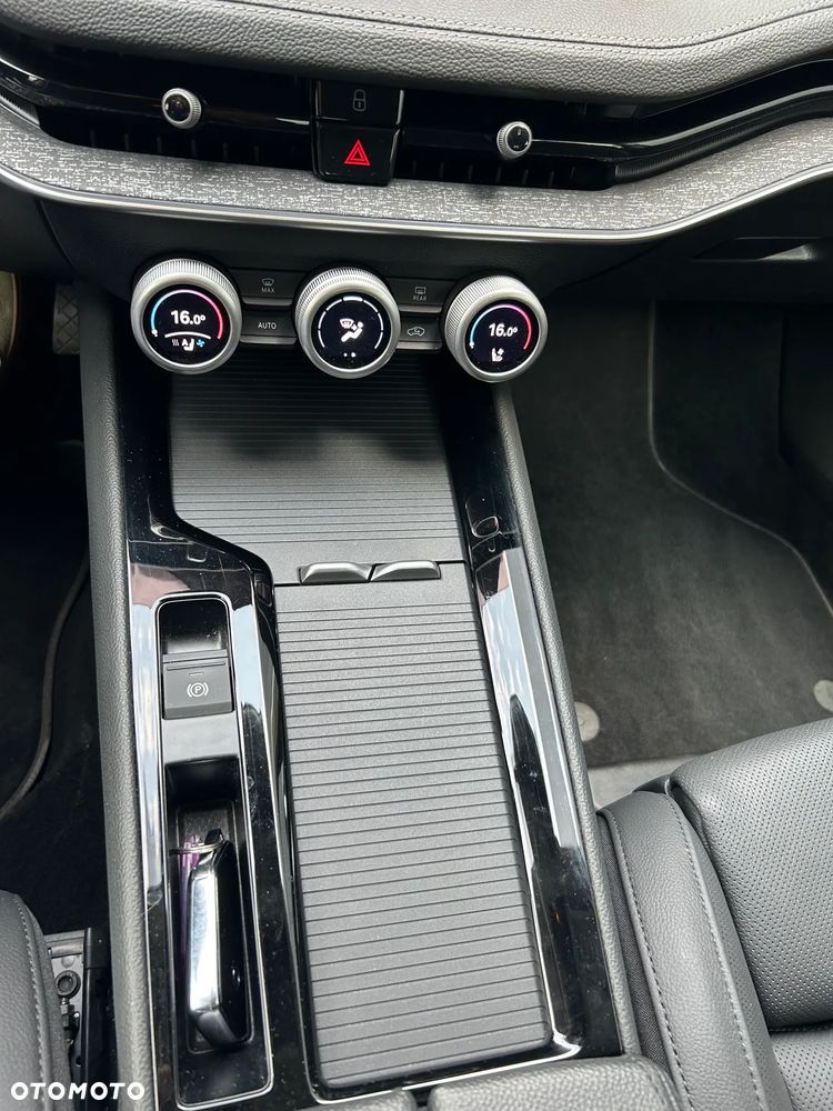 Skoda Superb 1.5 TSI mHEV Selection DSG - 19