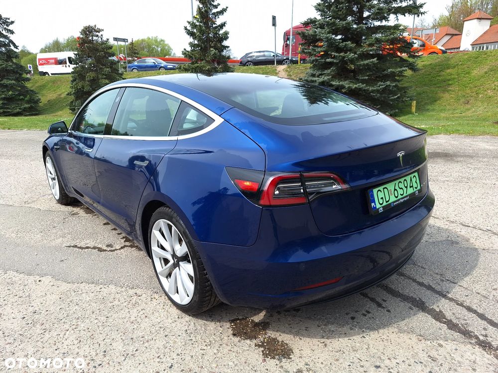 Tesla Model 3 Langstreckenbatterie Allradantrieb Dual Motor - 13