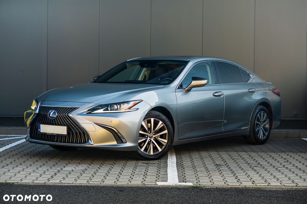 Lexus ES 300h Business Edition + - 3