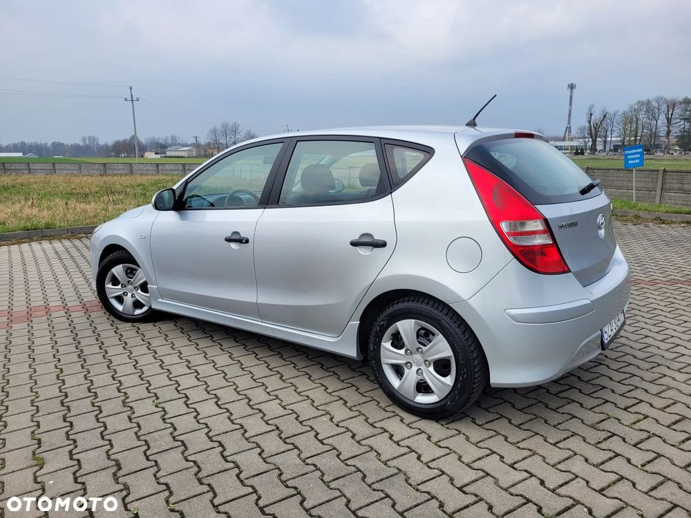 Hyundai i30 1.4 Blue Comfort - 11