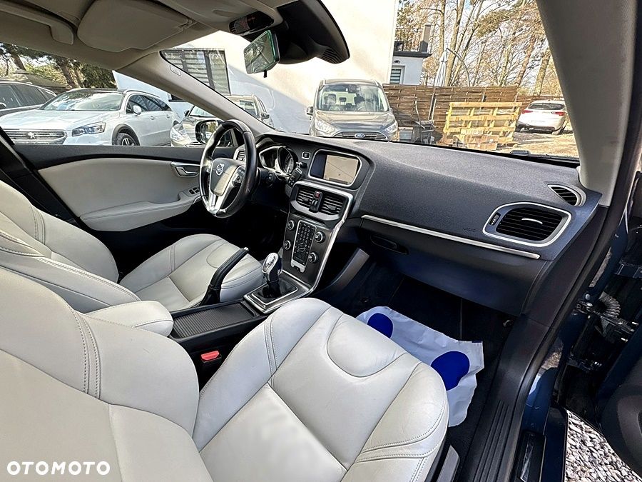 Volvo V40 D2 Summum - 20