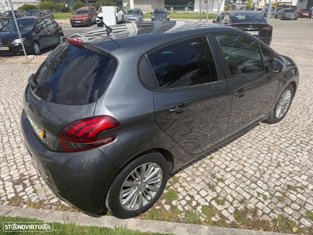 Peugeot 208 1.2 PureTech Style - 8