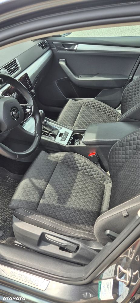 Skoda Superb 1.5 TSI Ambition DSG - 32
