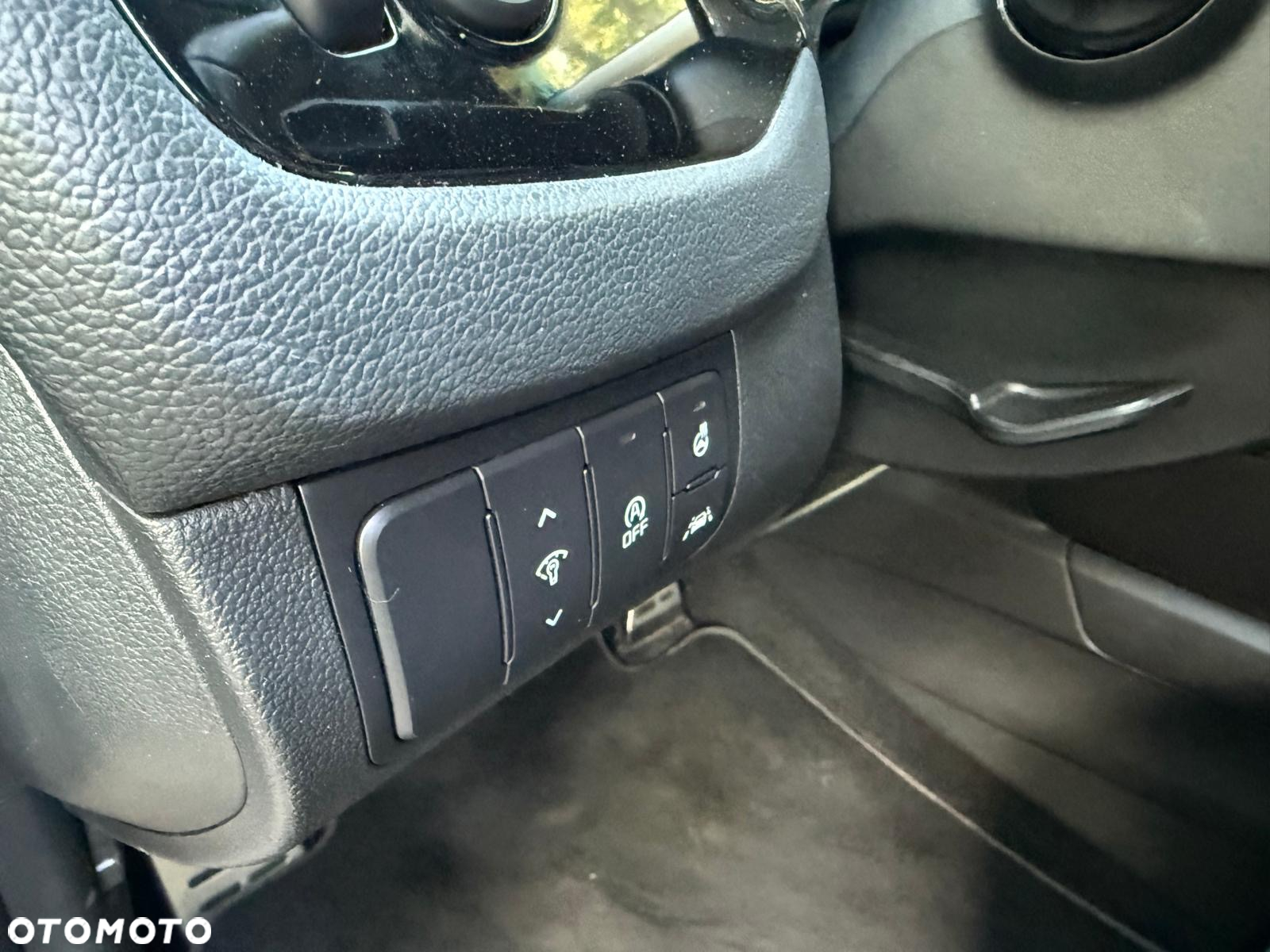 Kia Ceed 1.6 GDI Fifa World Cup Edition - 16