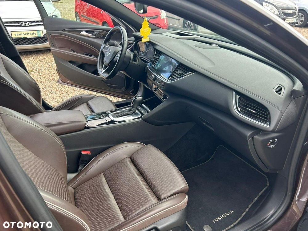 Opel Insignia - 22