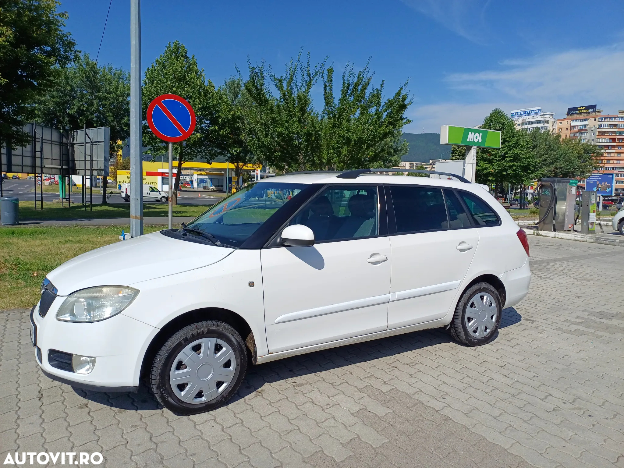 Skoda Fabia 1.6 16V Combi Tiptronic Ambiente - 2