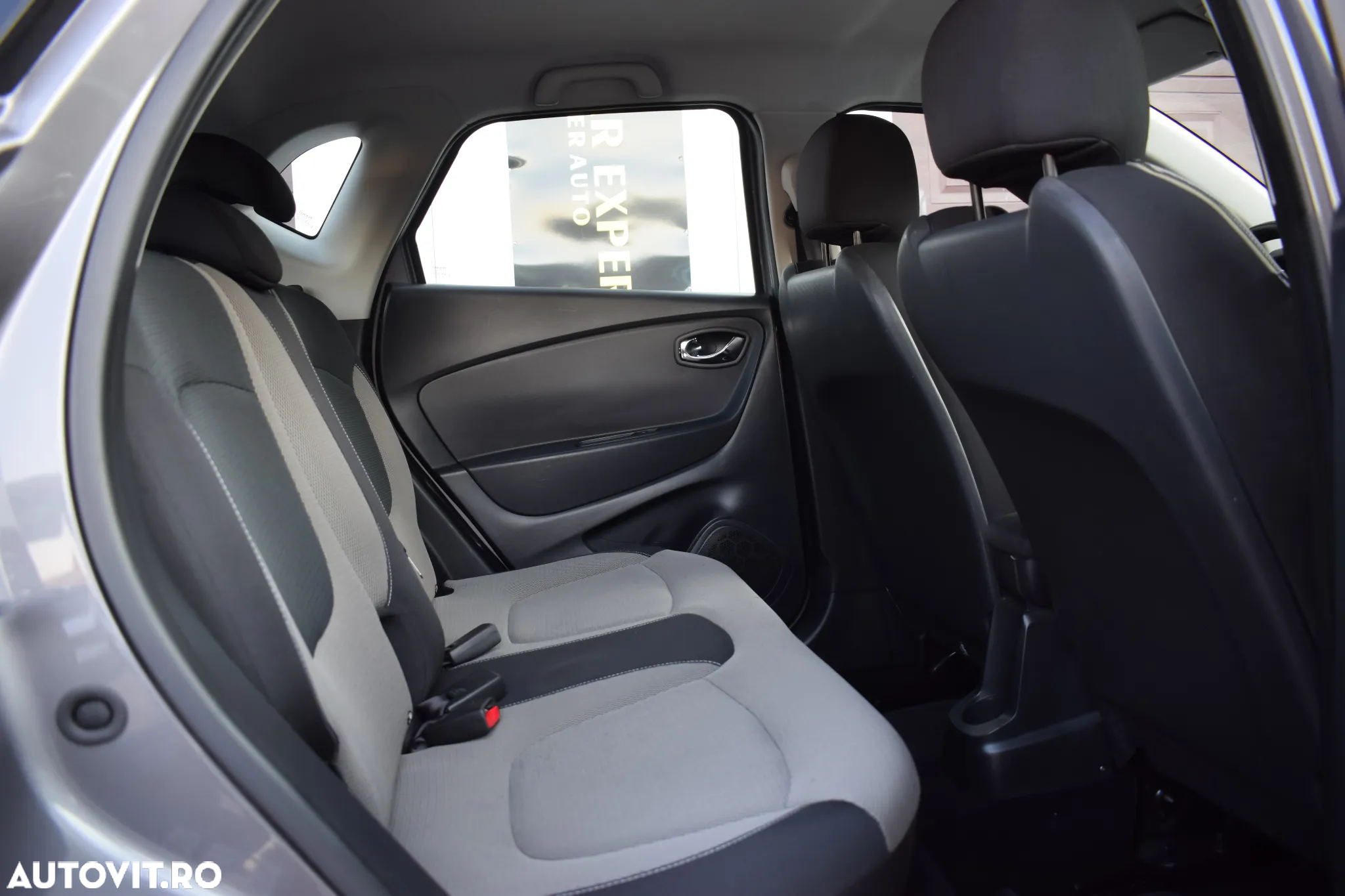 Renault Captur ENERGY TCe EDC Intens - 13