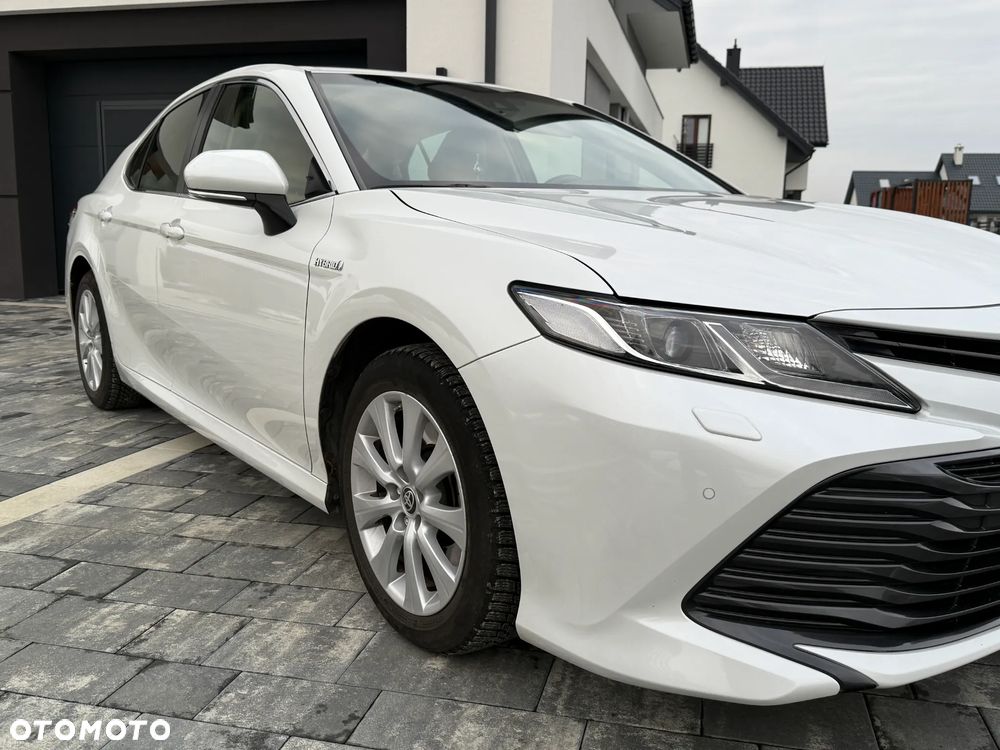 Toyota Camry 2.5 Hybrid Prestige CVT - 2