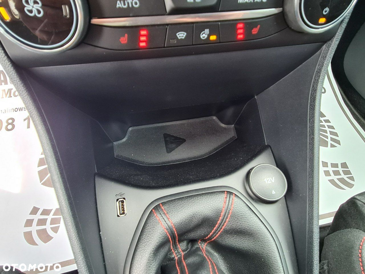 Ford Fiesta 1.0 EcoBoost Hybrid S&S ST-LINE - 29