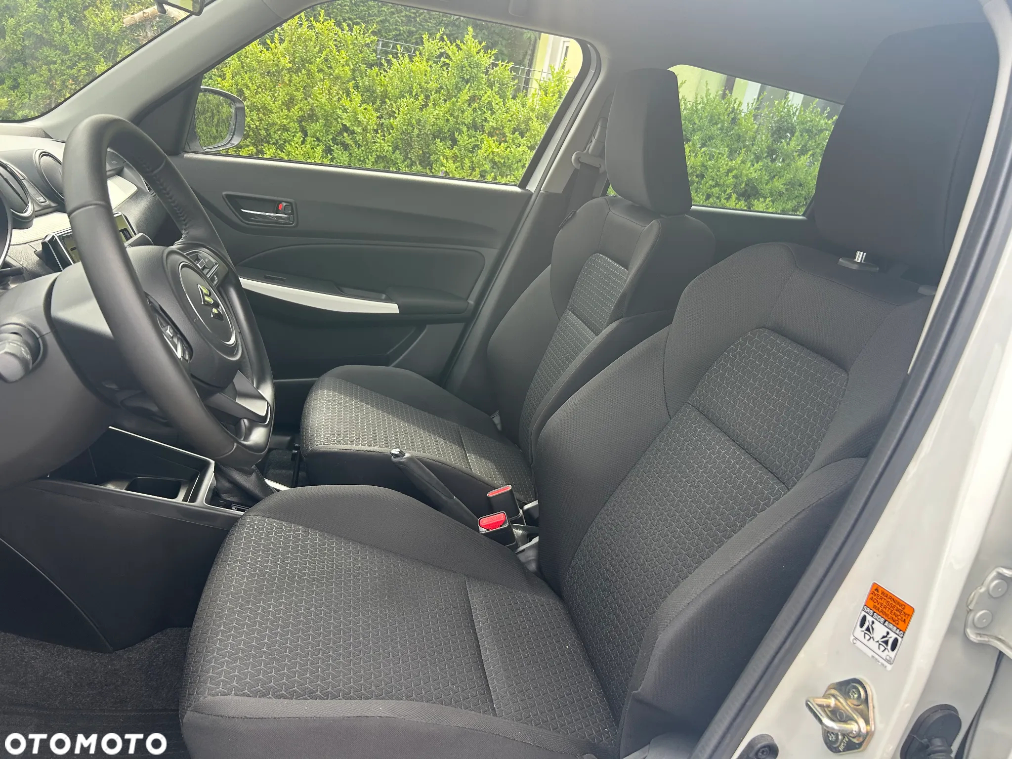 Suzuki Swift 1.2 Dualjet SHVS Premium CVT - 16