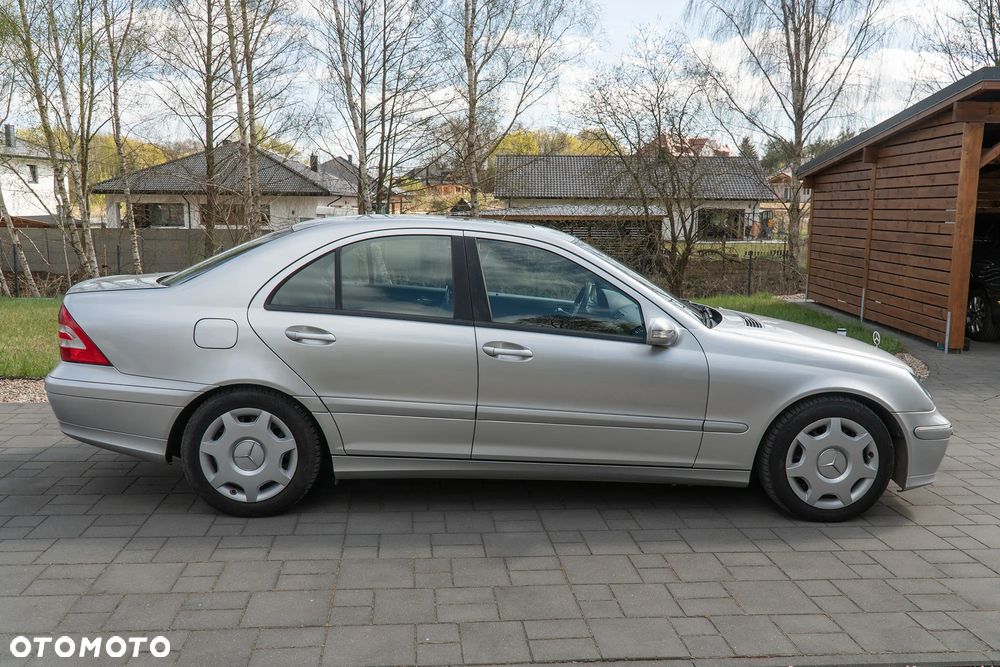 Mercedes-Benz Klasa C 200 Kompressor Automatik Classic - 4