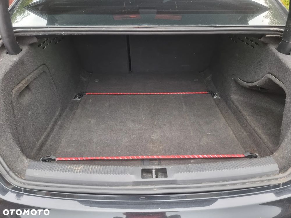 Audi A4 Limousine - 7