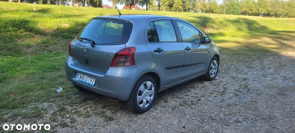 Toyota Yaris 1.3 Sol - 6