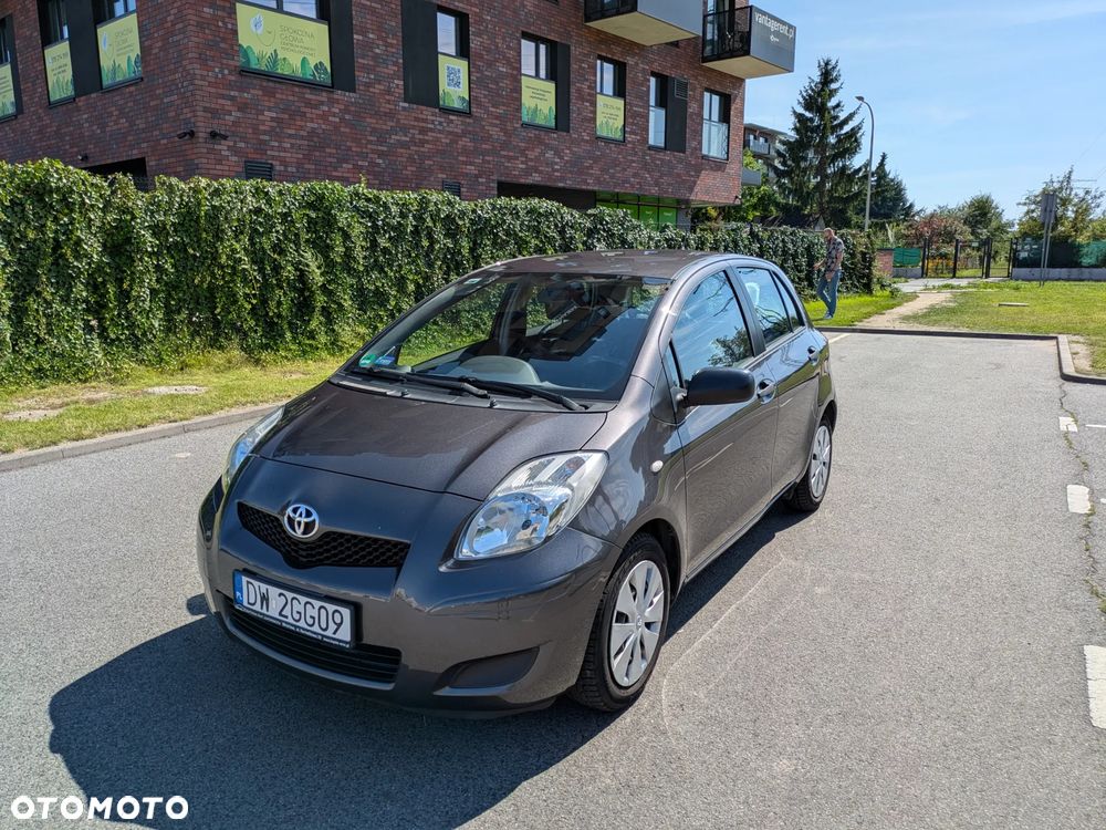 Toyota Yaris 1.33 Luna - 1