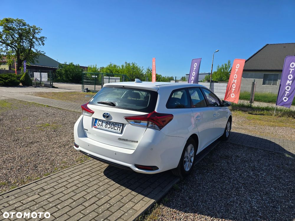 Toyota Auris 1.8 HSD Luna - 6