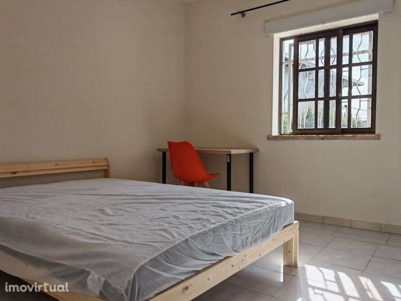 T2 com despesas incluídas São João do Estoril - Grande imagem: 3/8