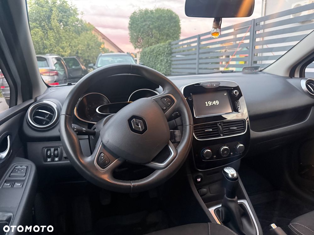 Renault Clio 1.2 16V Limited - 12