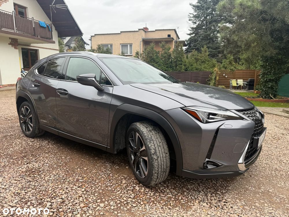 Lexus UX - 11