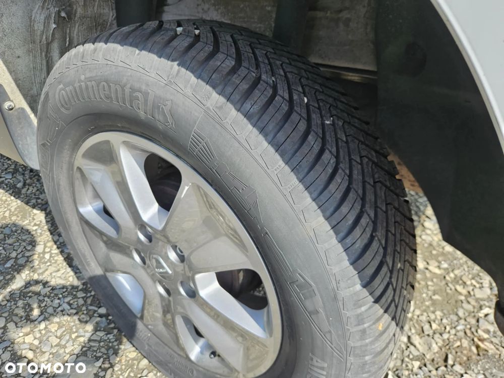 Dacia Duster 1.2 TCe Celebration S&S EU6 - 17