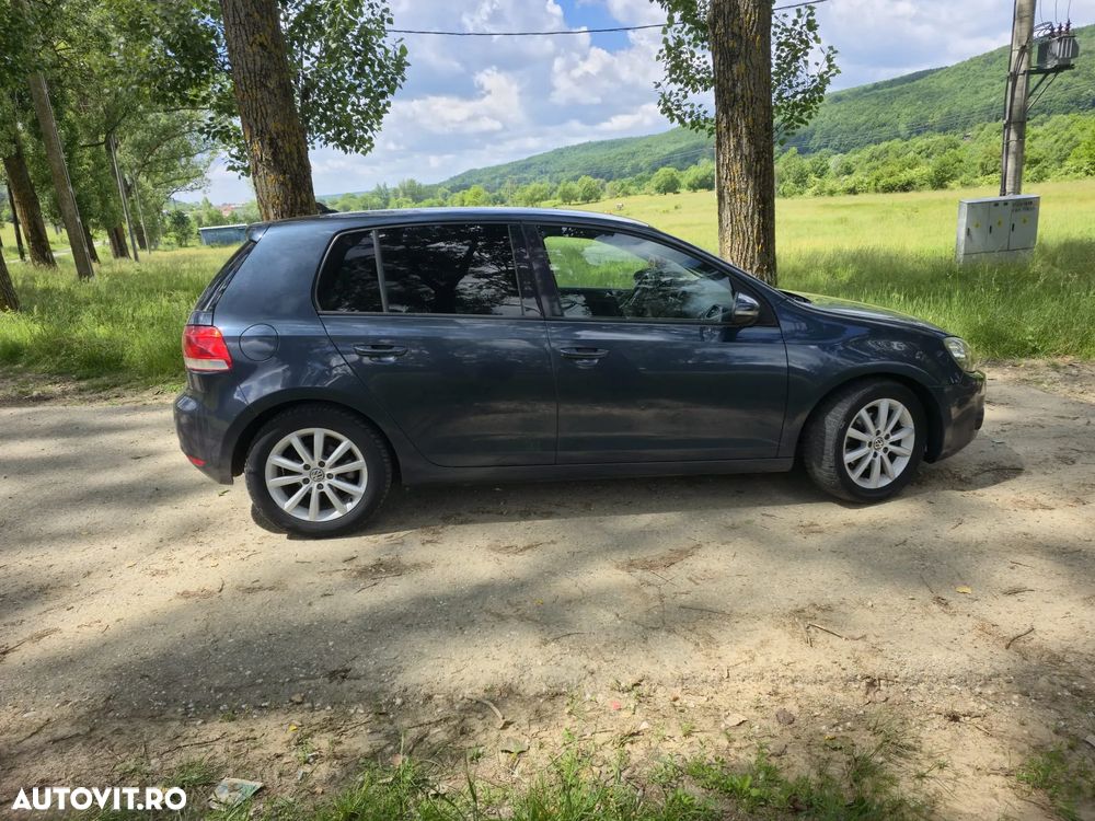 Volkswagen Golf 2.0 TDI DPF Highline - 12