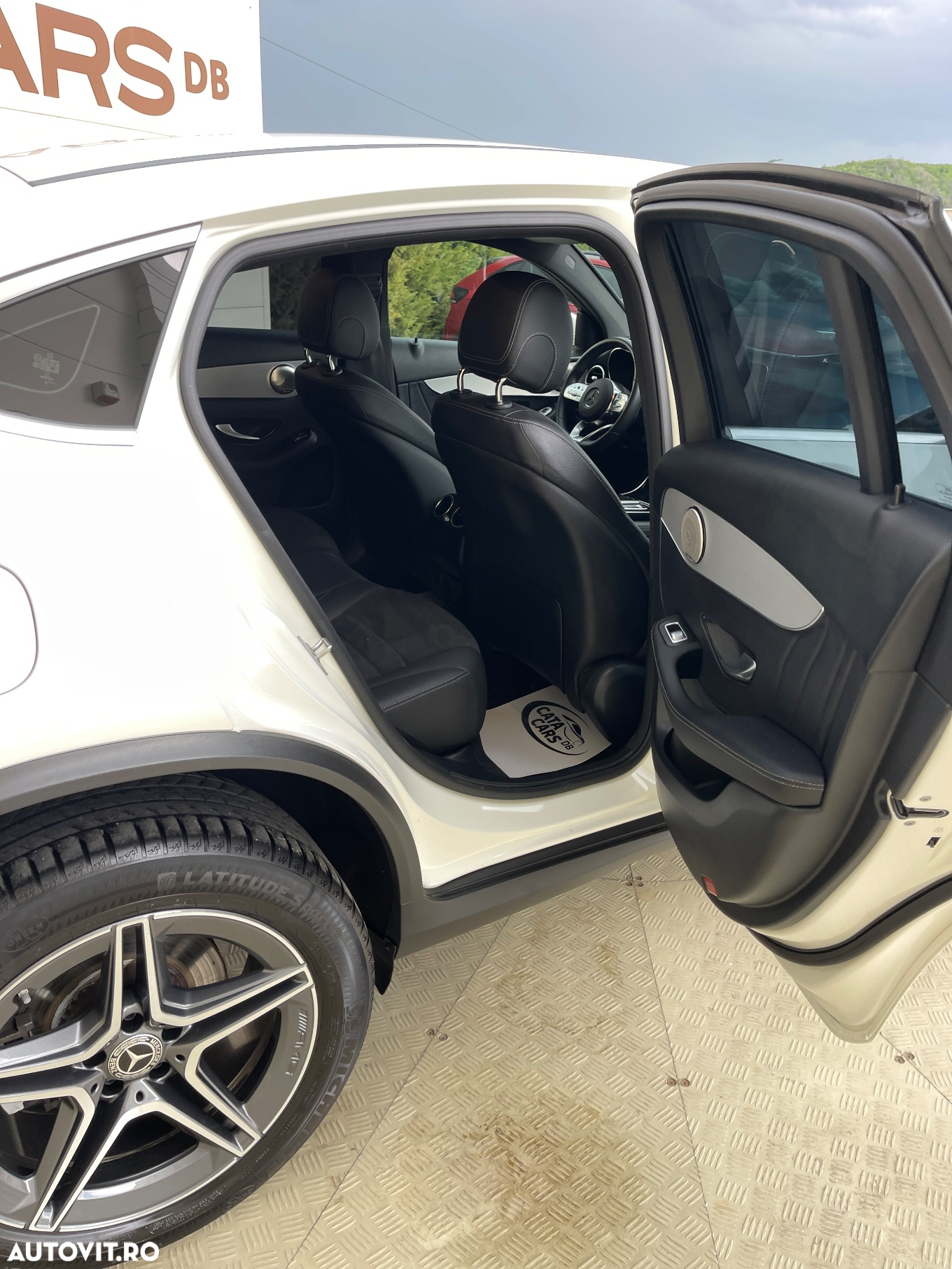 Mercedes-Benz GLC Coupe 300 de 4Matic 9G-TRONIC AMG Line - 25