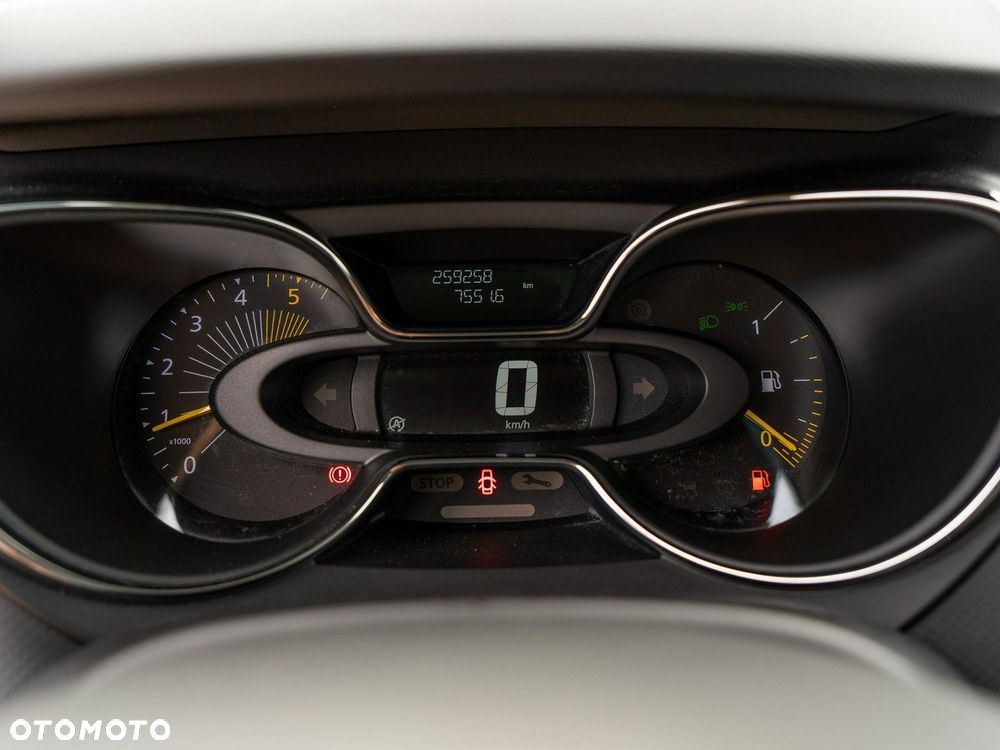 Renault Captur - 19