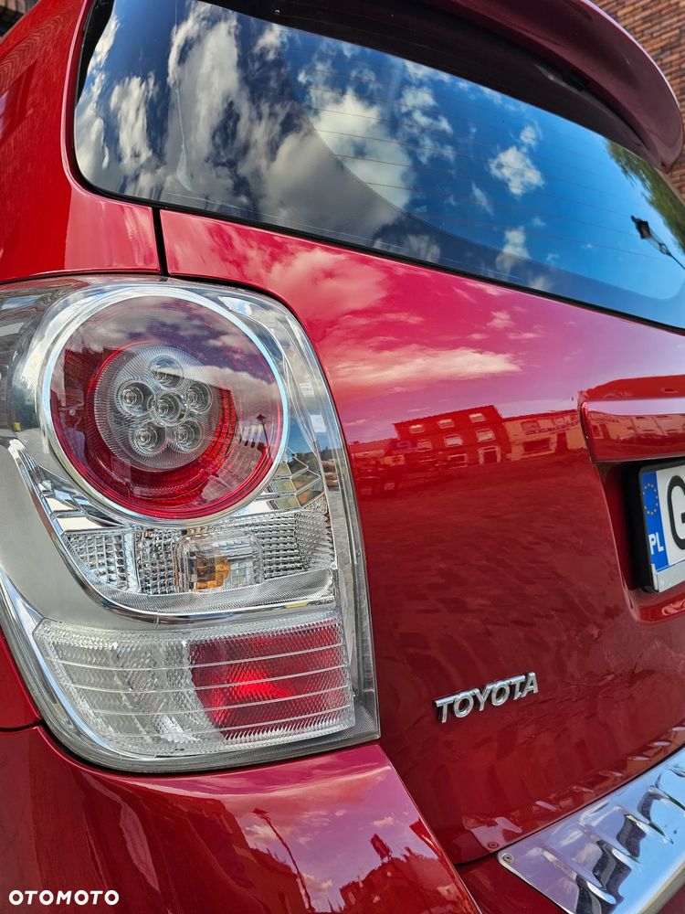 Toyota Verso 2.0 D-4D Executive - 7