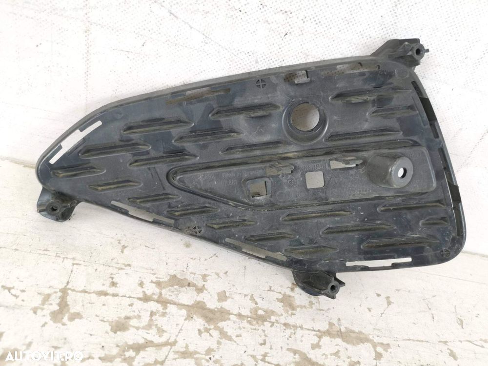 Grila Proiector Bara Spate Stanga Audi Q2 1 2016 2017 2018 2019 2020 2 - 5