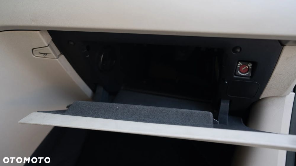 Peugeot 508 1.6 e-THP Allure S&S - 28