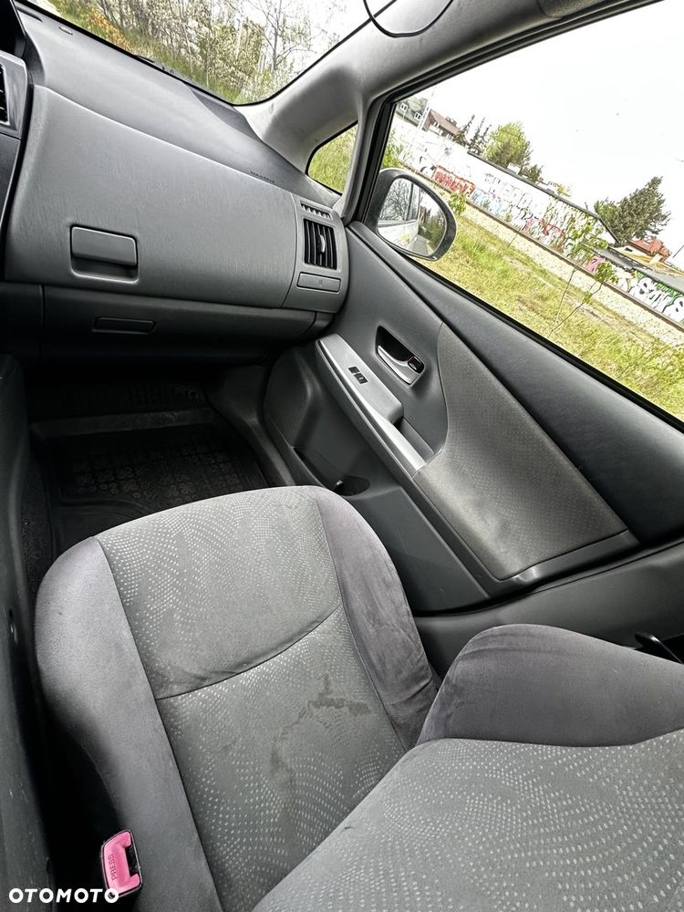 Toyota Prius+ 1.8 HSD Active - 19