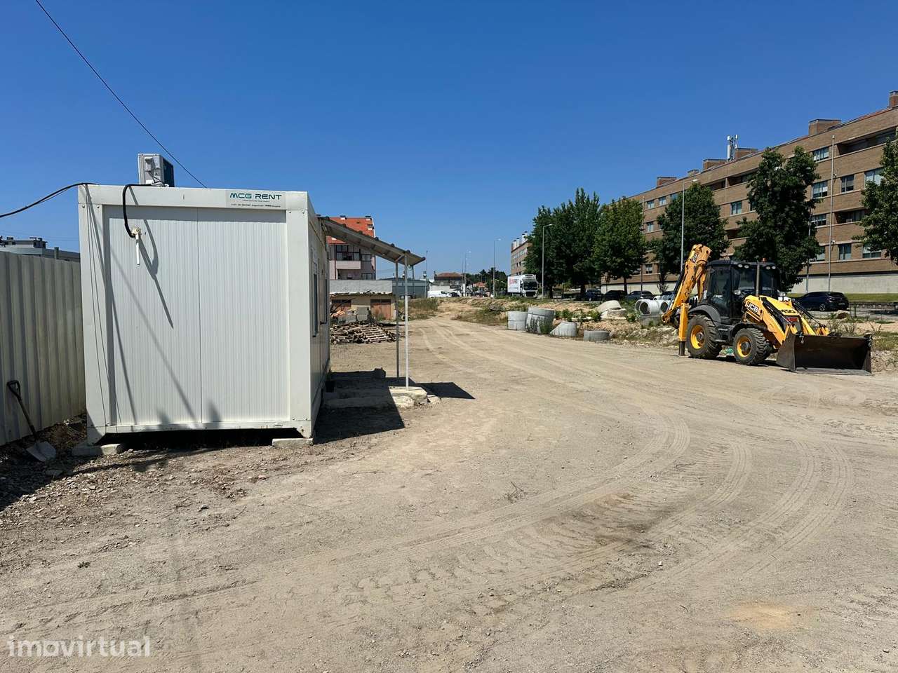 Terreno com Projeto Aprovado para Habitação Coletiva em Canelas, VNG - Grande imagem: 2/8
