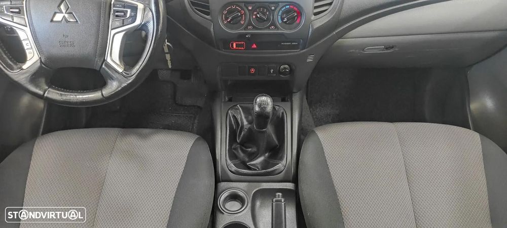 Mitsubishi L200 2.4 DI-D CD Invite 2WD - 36