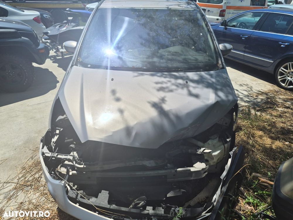 Ford S-Max 2.0 TDCi DPF Titanium - 6